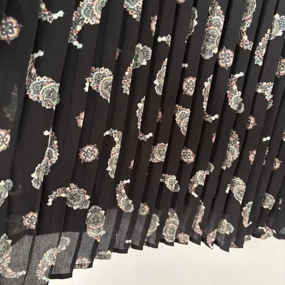 DR2 by Daniel Rainn L pleat back black crochet detailed paisley Pockets V-neck d - Picture 8 of 16